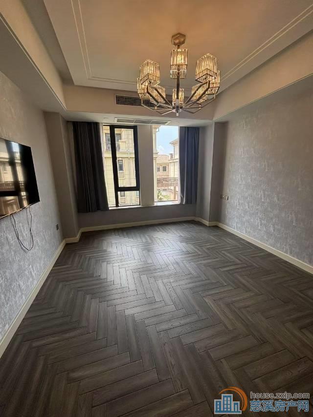 坎墩鸿景苑电梯纯洋房143平185.8万