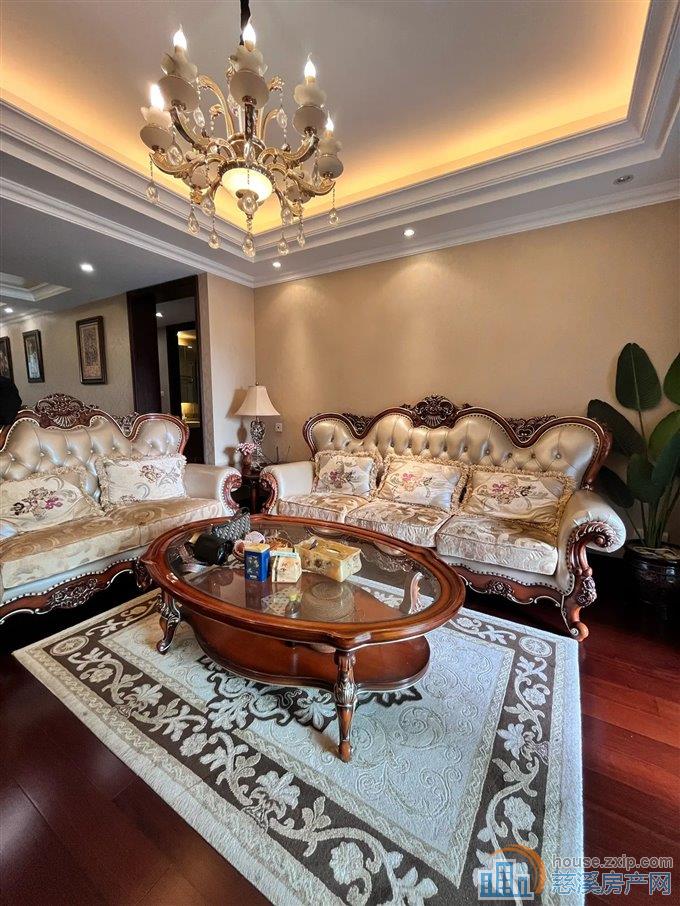 金地鸿悦 精装137平212万 黄金楼层