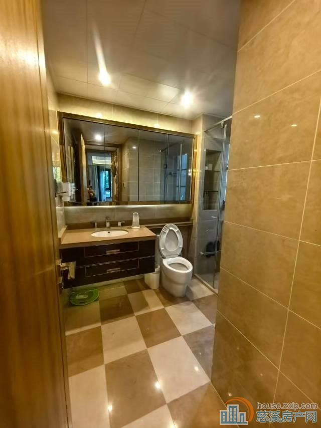 保利俯院江南洋房127平豪装208万