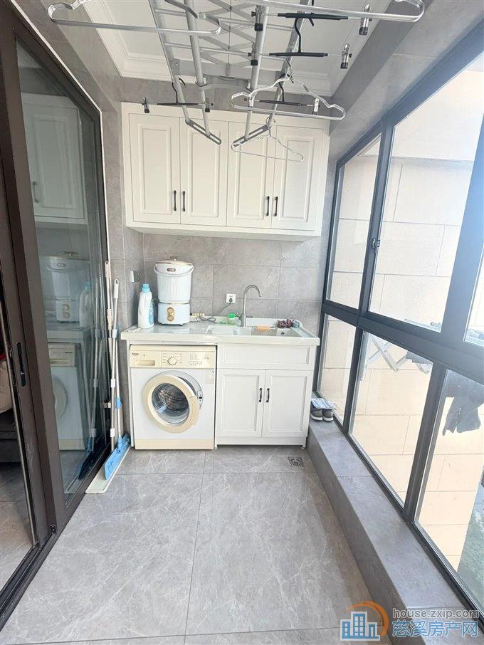 君悦湾花苑131平145万满五唯一