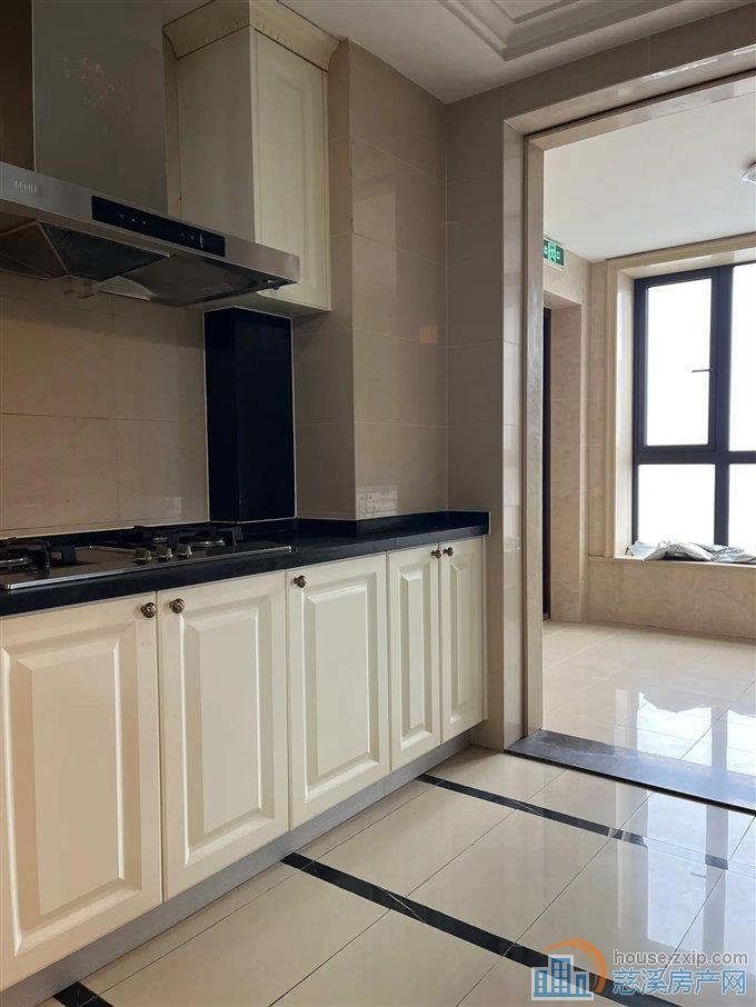 金地鸿悦191平308万育才书包