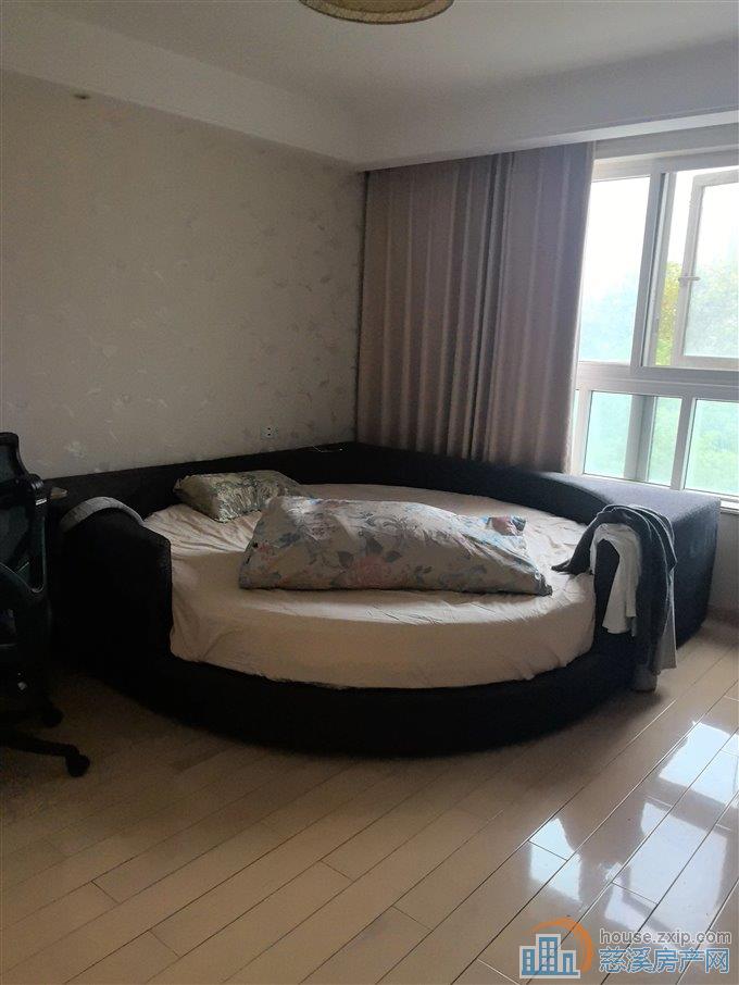 景观花苑 精装182平方160万带车位