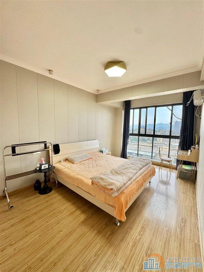 中梁泊景庭 洋房精装 采光好