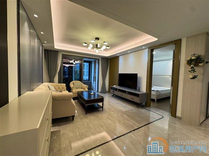 慈澜府 房东自住装修 三室两厅两卫 