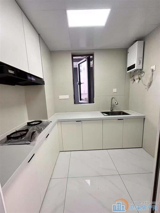 浔筑三室两卫全新精装首次出租