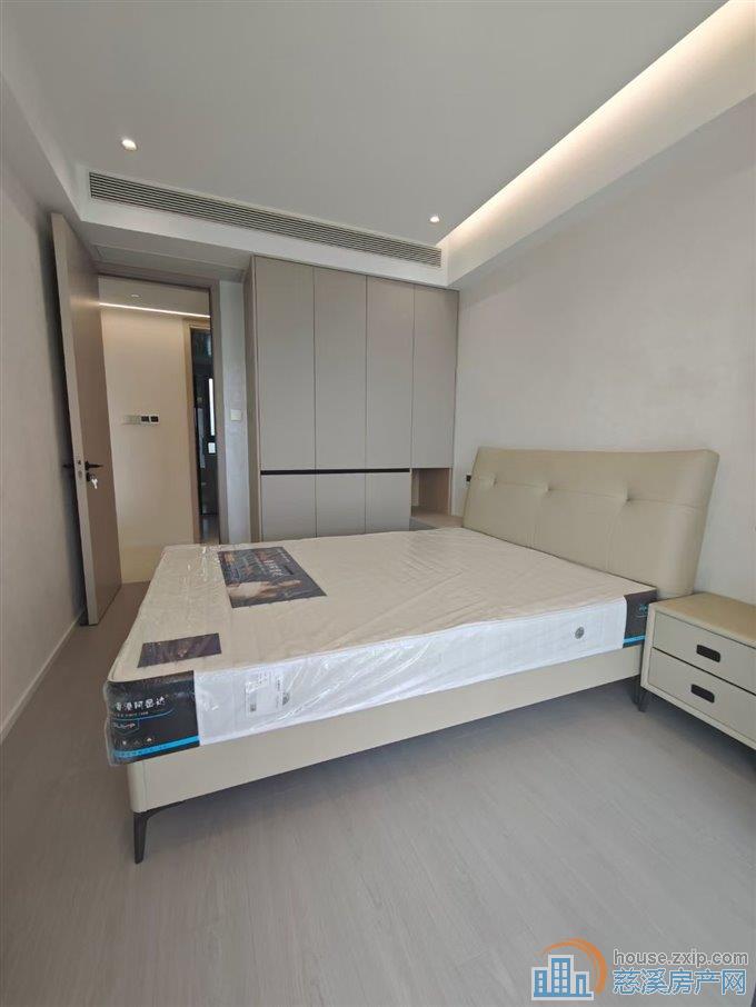 紫阙台119平高楼层3室精装258万