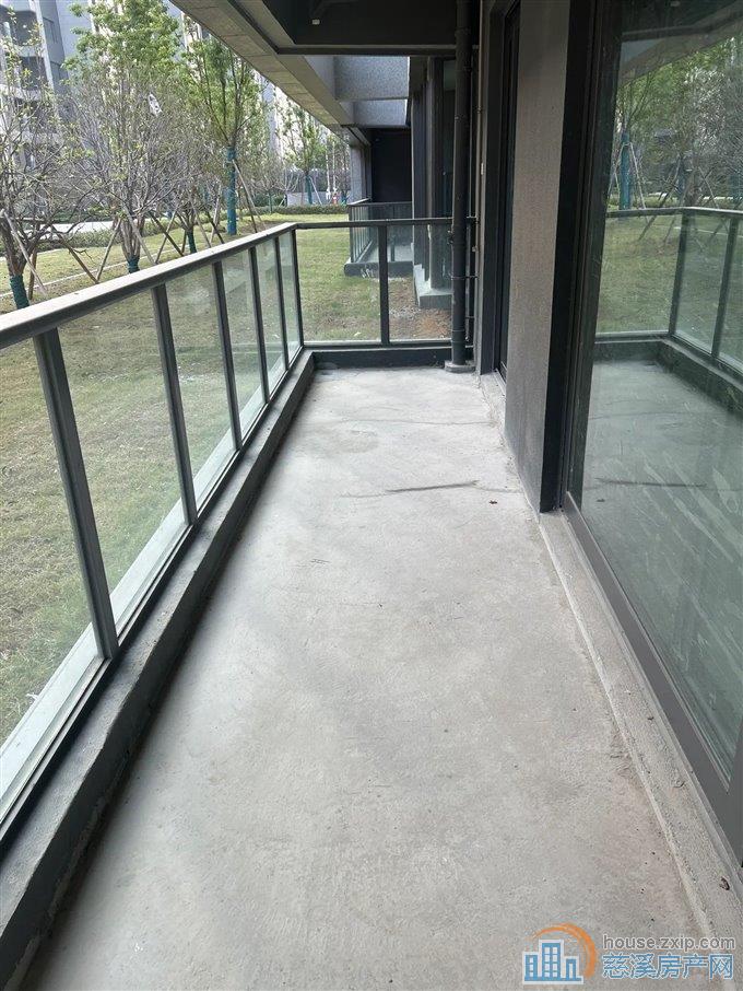 捡漏 明月湖边,稀缺洋房四间朝南