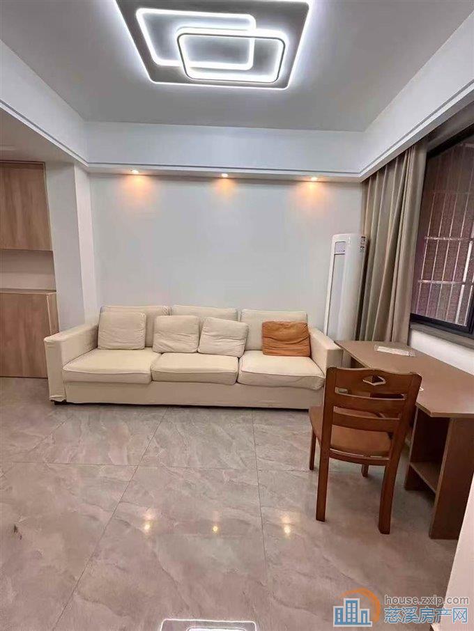 西苑新村65.24平2楼全新精装