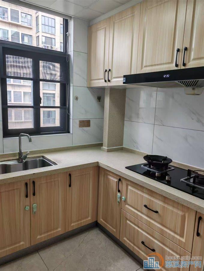 梅林苑2室1卫精装修拎包入住