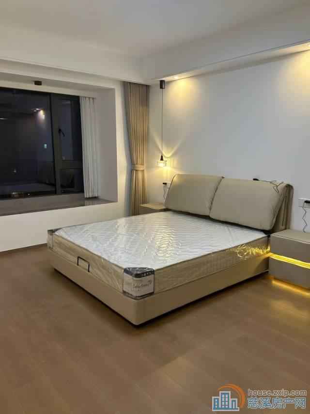 悦未来172平4室新精装车位5900元直