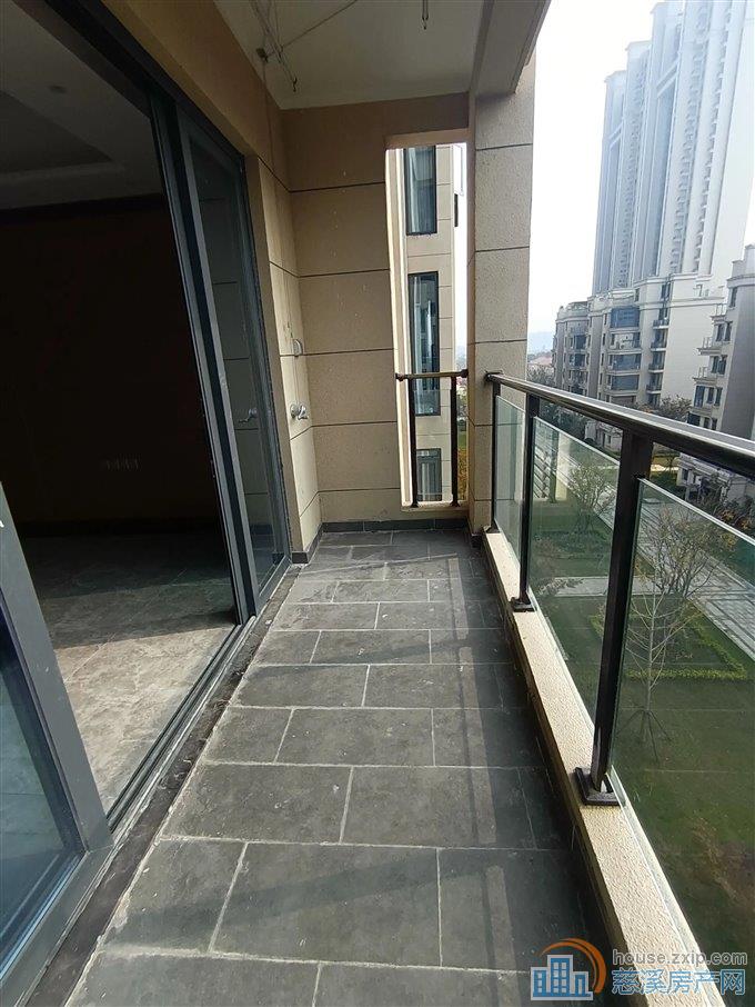 恒大河悦府127平123万精装修