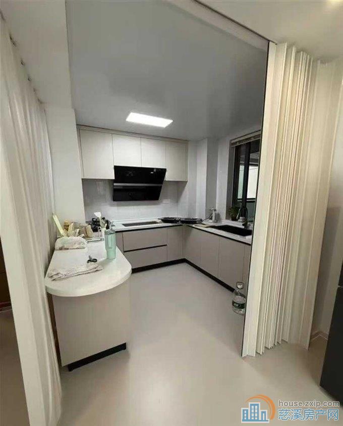 紫阙台119平方精装修195万直接房源