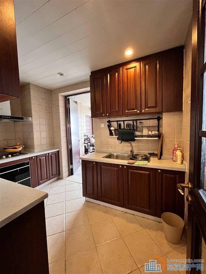 金地鸿悦 精装137平212万 黄金楼层