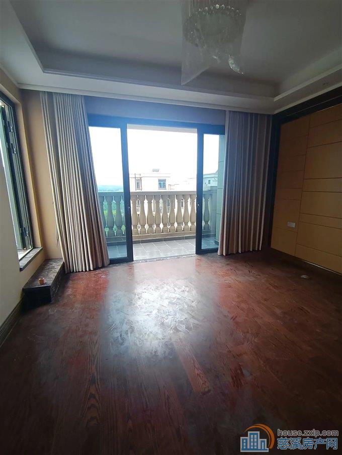 河悦府175平洋房顶复精装带三露台