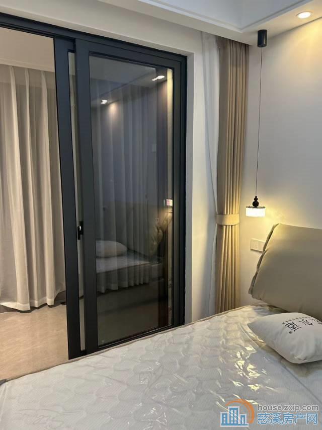 悦未来172平4室新精装车位5900元直