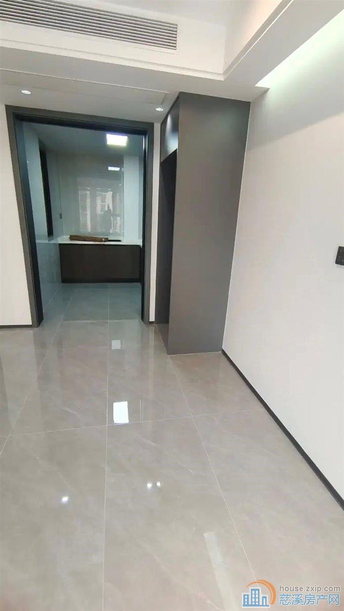 江滨之城102平158万全新精装修