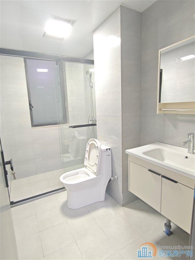 红星檀府3室精装修3800直接房源钥匙在