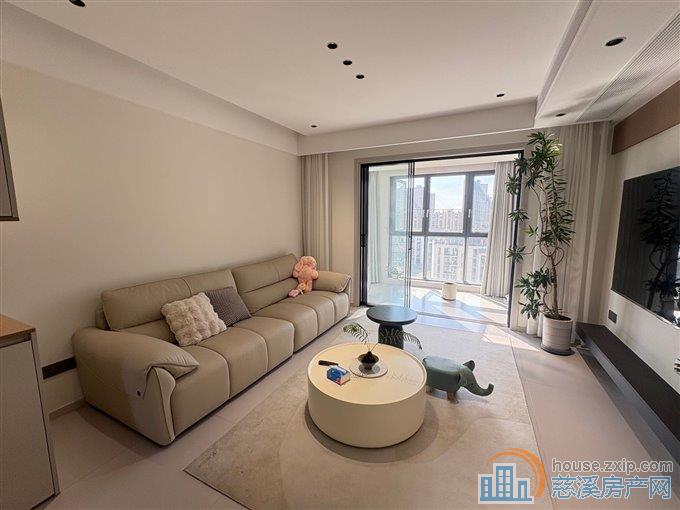 保利府院江南125平172.8万豪装