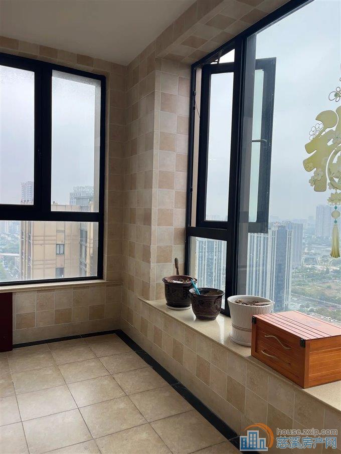 金地鸿悦191平308万育才书包