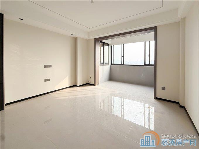 尚德家园 精装修 带车位