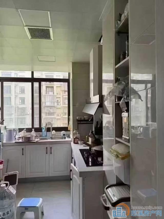 星光家园二期电梯洋房86平婚装84万