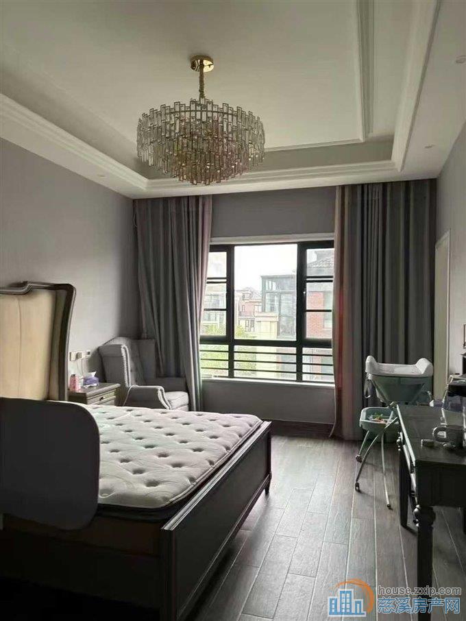 白金湾边套别墅位置好豪华装修带车库直接房