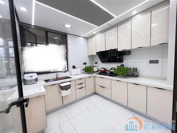 中海湖心半岛花苑 精装 高品质小区