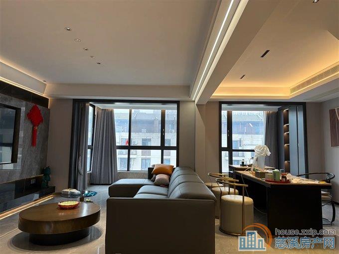 城西复式洋房 保利俯院江南北区 精装