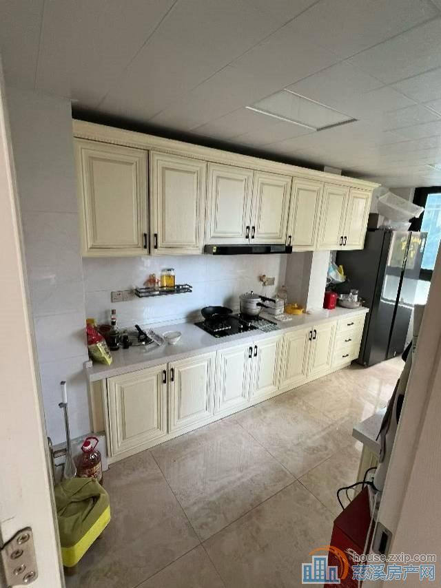 捡漏祥生祥园4楼142平简装159万