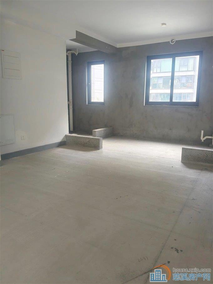 保利银杏小镇 洋房127平方137.6万