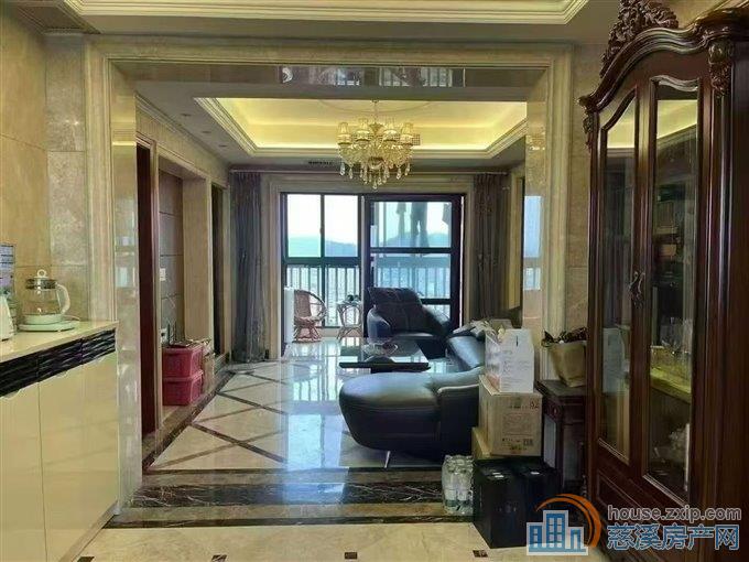 鸣北小区146平145万，精装修带车位