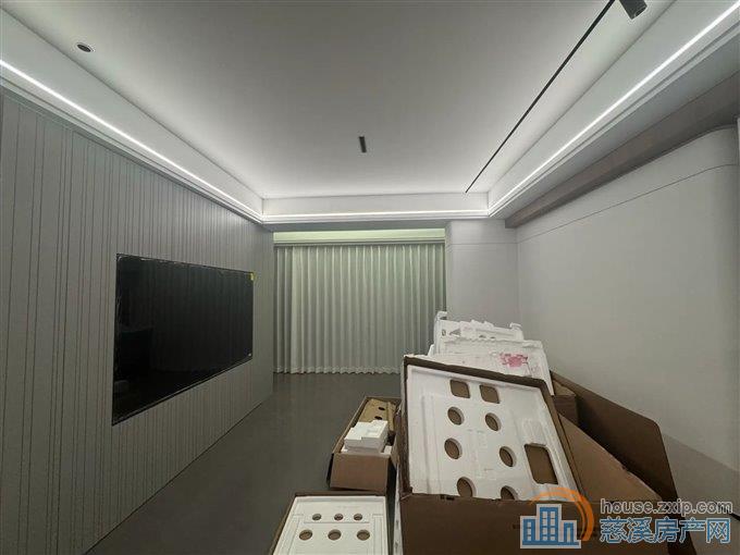 万固臻悦府   豪装80万未入住