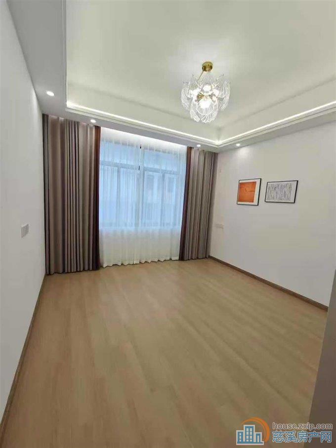 墙里小区一通三全新精装3室2厅2卫