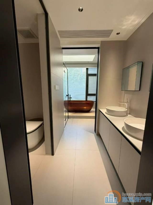 复地二期唯一套挑高设计的联排别墅豪装