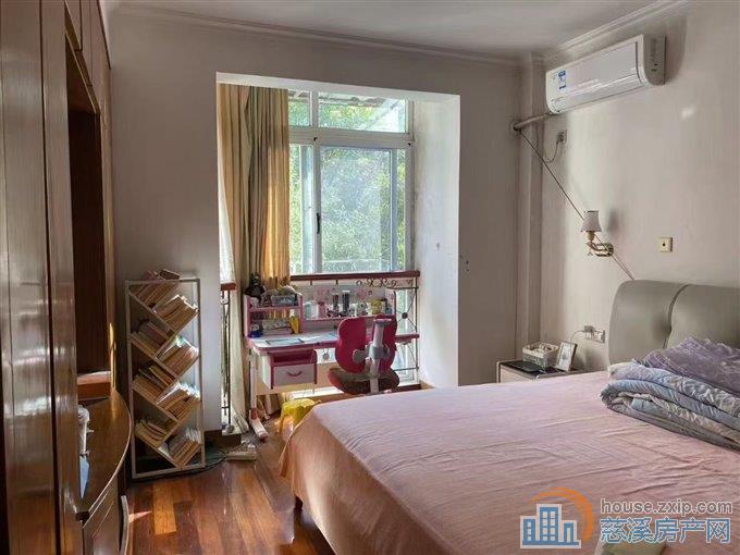 景和家园东区89平69.8万！自住装修