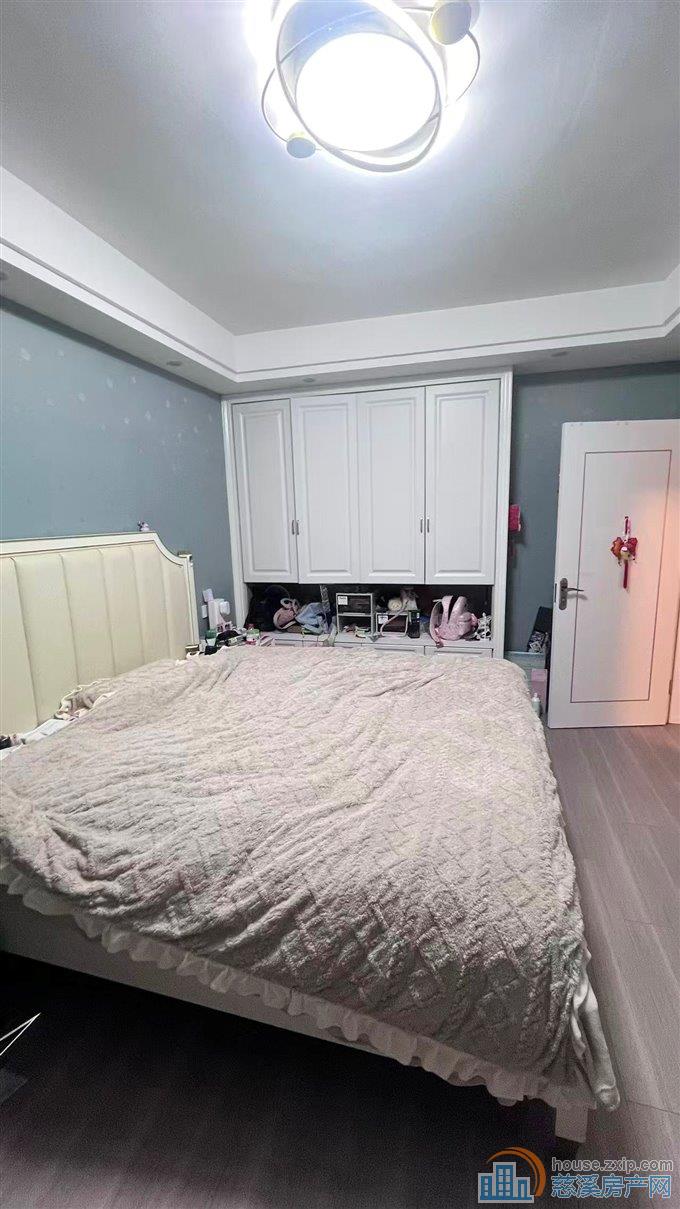 吉祥新村一楼73平多套精装二室88万等