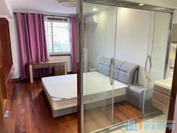 东门社区133平精装三室142.8万可读