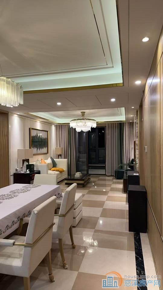 保利俯院江南电梯洋房127平229万豪装