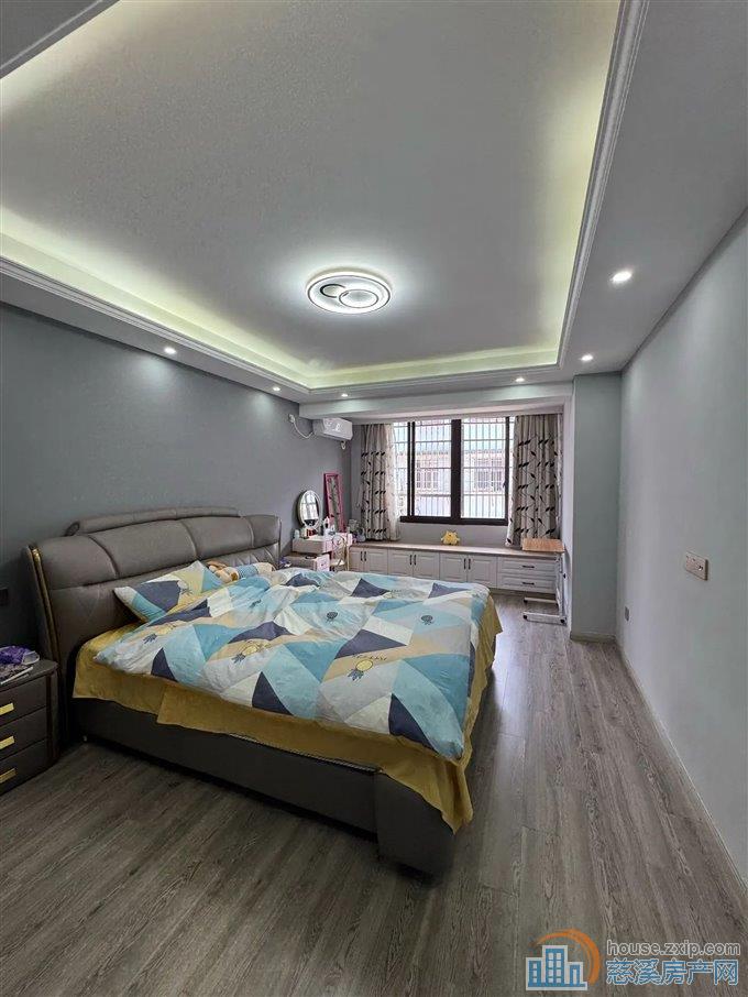 晶都苑 精装145平方145万实验三小