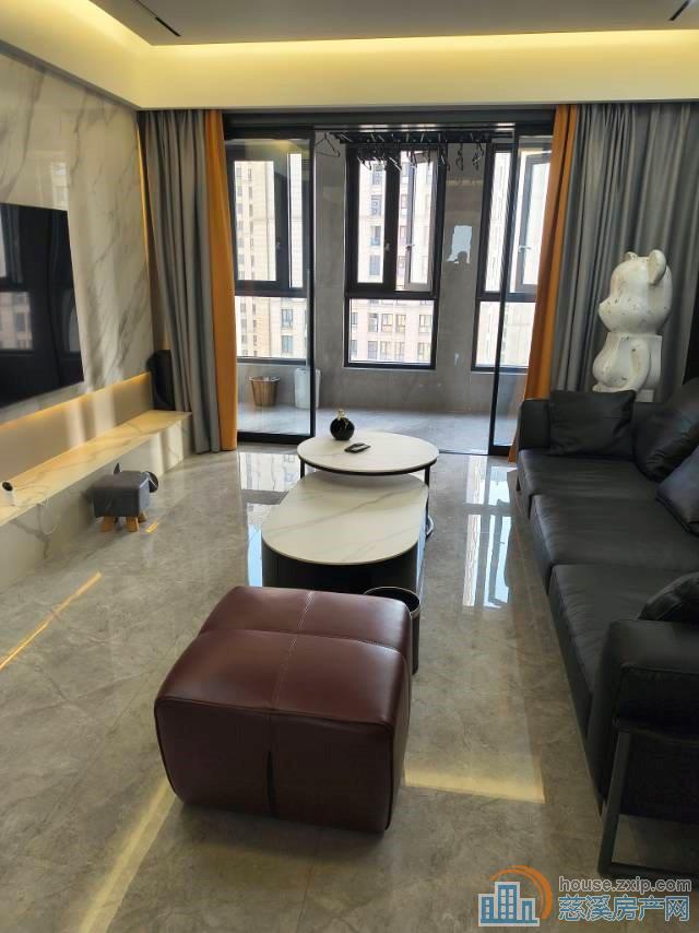 捡漏，凯旋门143平现代精装好楼层