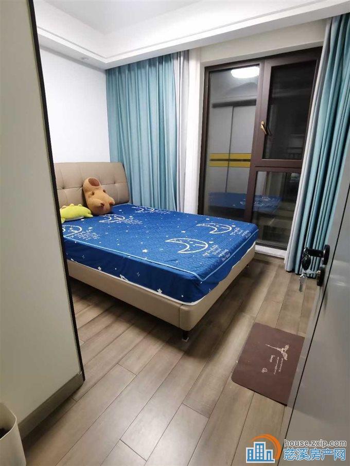 中海湖心半岛中间楼层101平三室218万