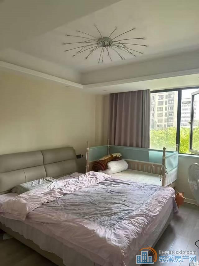 复地御溪雅苑2期140平方三房178万