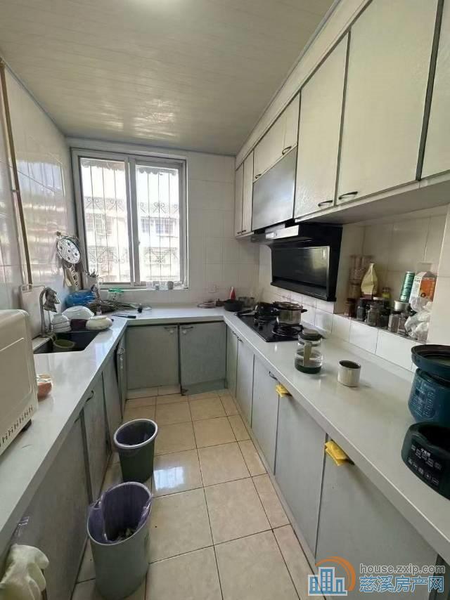 孙塘新村4楼67平3房架空层65.8万