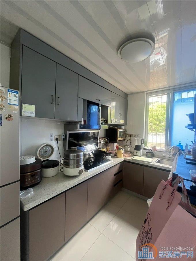 孙塘新村81平 1楼99.8万精装 实验