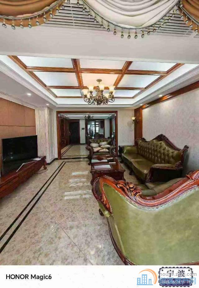 白金湾135平朝南三间南北通精装