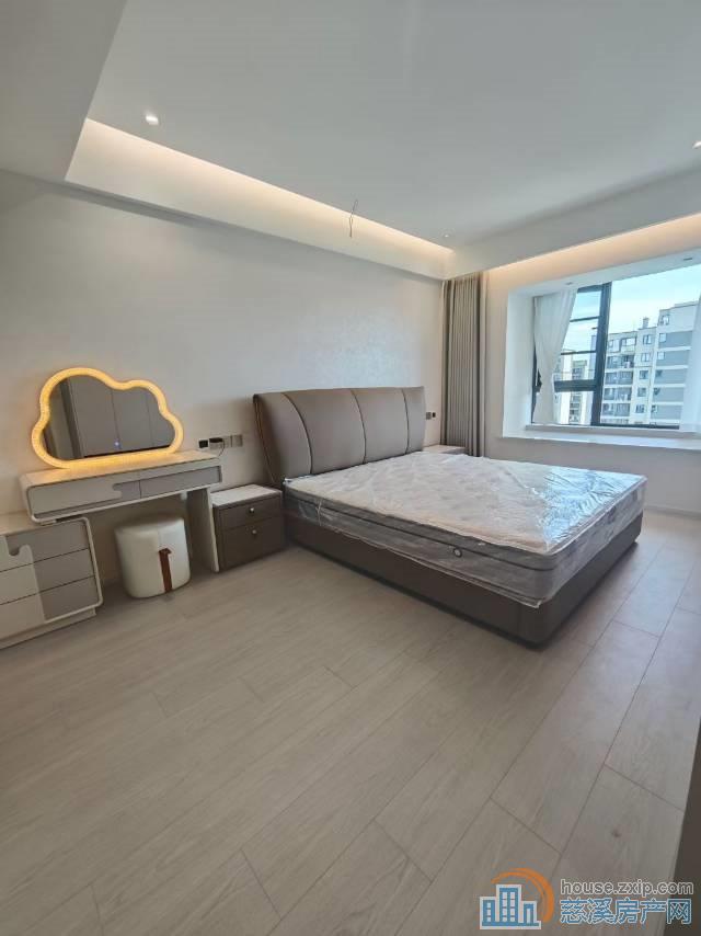 紫阙台119平高楼层3室精装258万