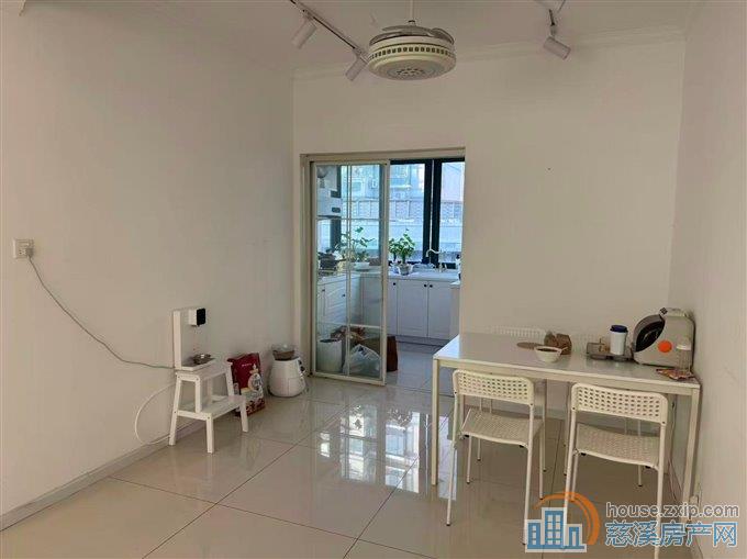 实验小学茗雅园二楼精装四室3800元/月