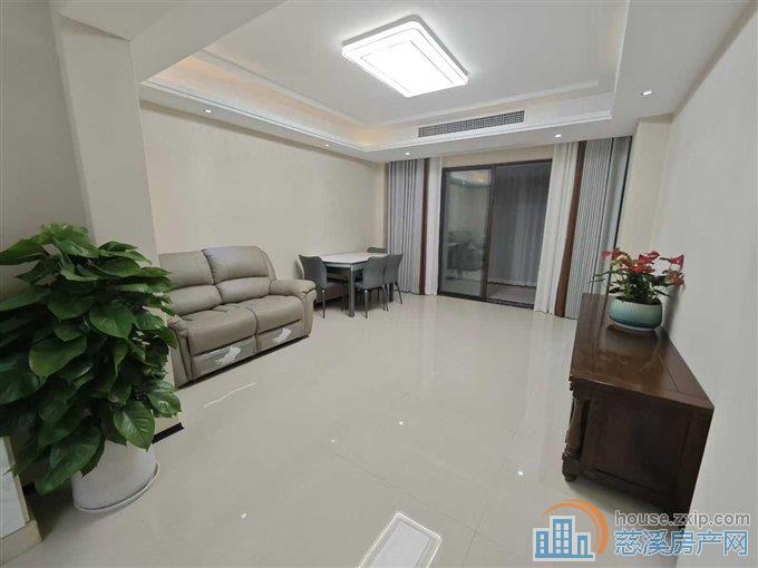 白金湾电梯房3室2厅2卫精装修直接钥匙在