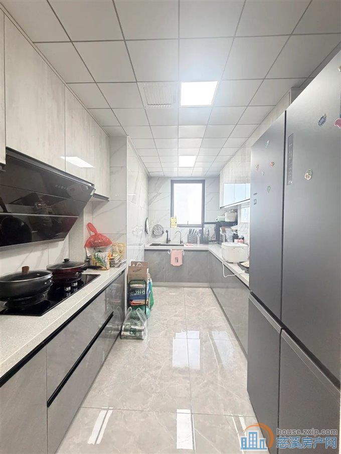 君悦湾花苑131平145万满五唯一