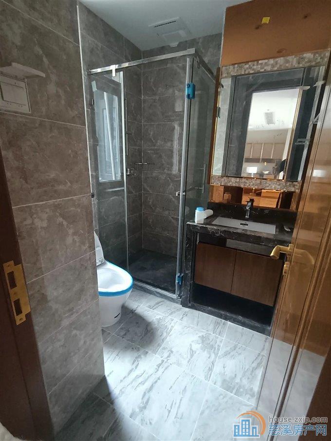 河悦府175平洋房顶复精装带三露台